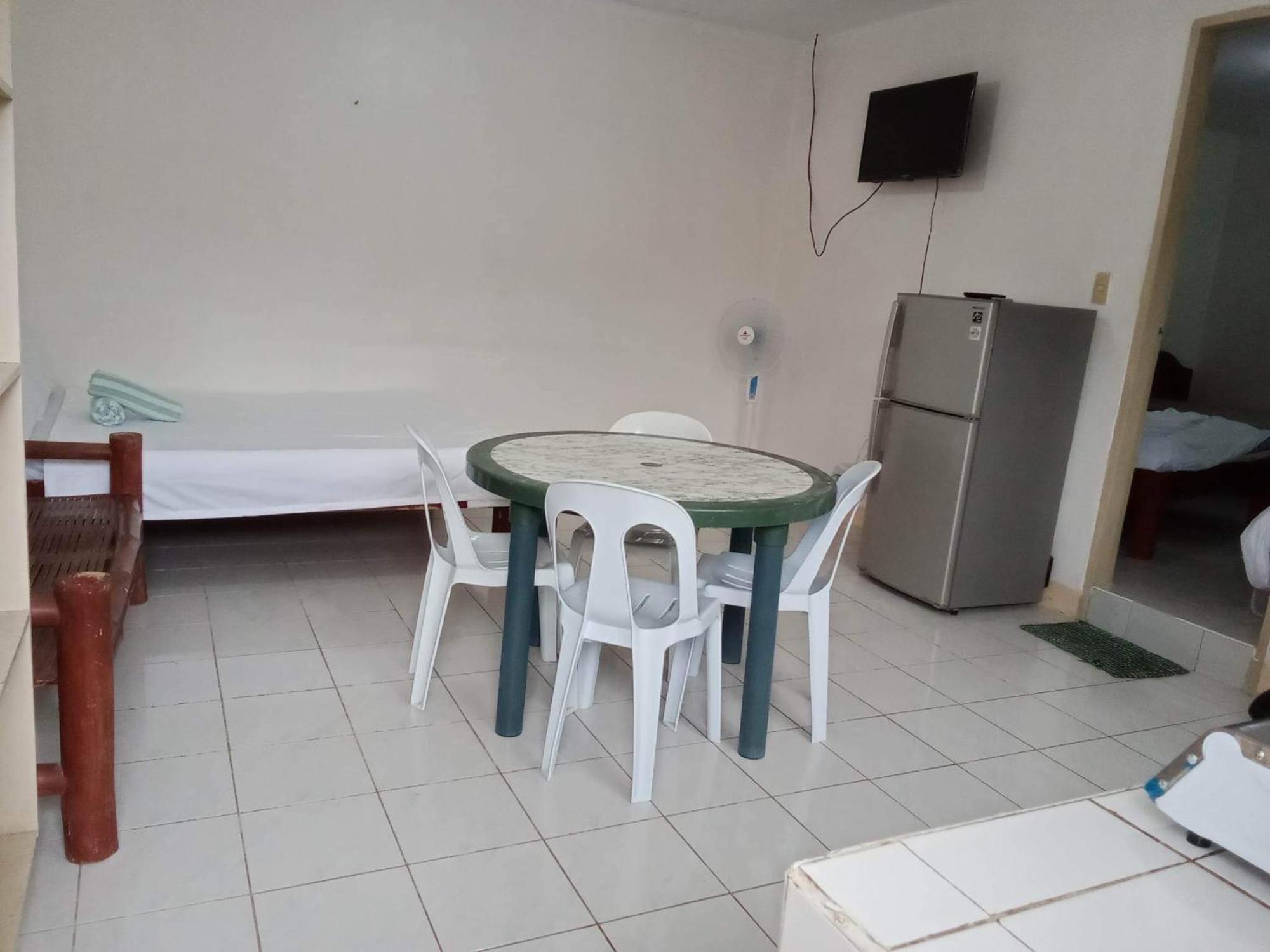 Pescador View - Beachfront & Nearby The Ocean Hostels & Restaurant Moalboal Room photo