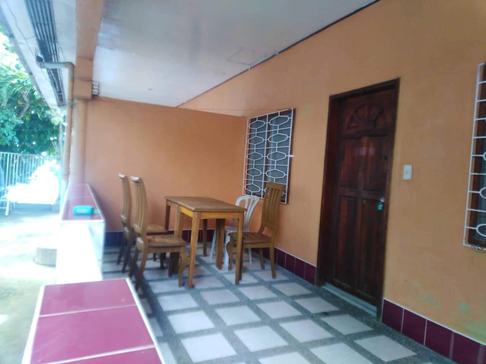 Pescador View - Beachfront & Nearby The Ocean Hostels & Restaurant Moalboal Room photo